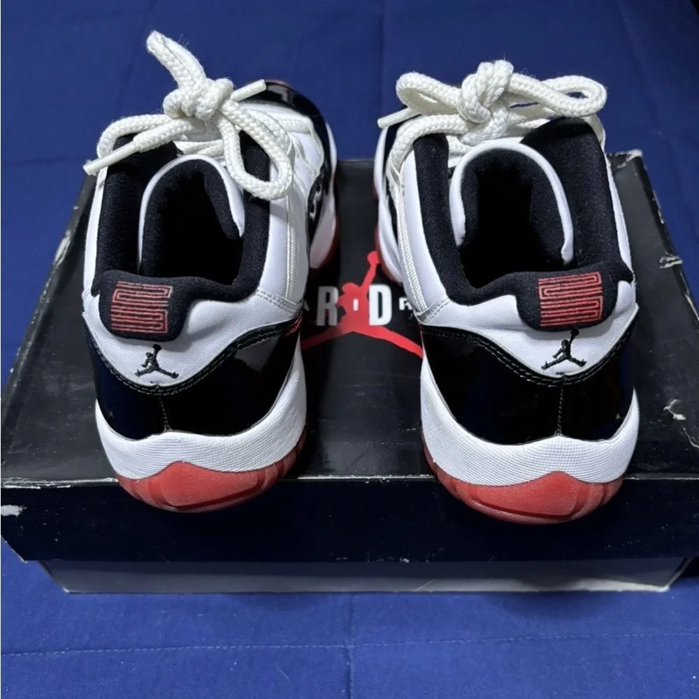 Jordan 11 Retro Low Concord Bred 2020 Size 9